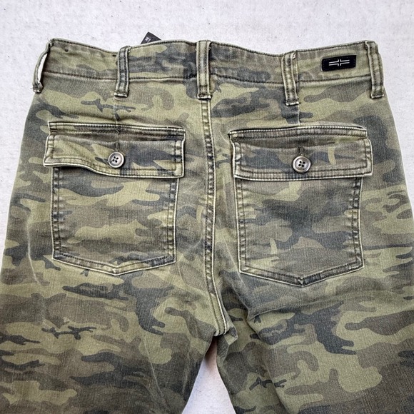 Liverpool women 8/29 ‎ Camo Cargo Pants  green petite siz 8 short - Picture 8 of 10